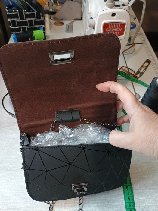 Две сумочки новые. Женская. Молодежная. Сумка. Недорого.