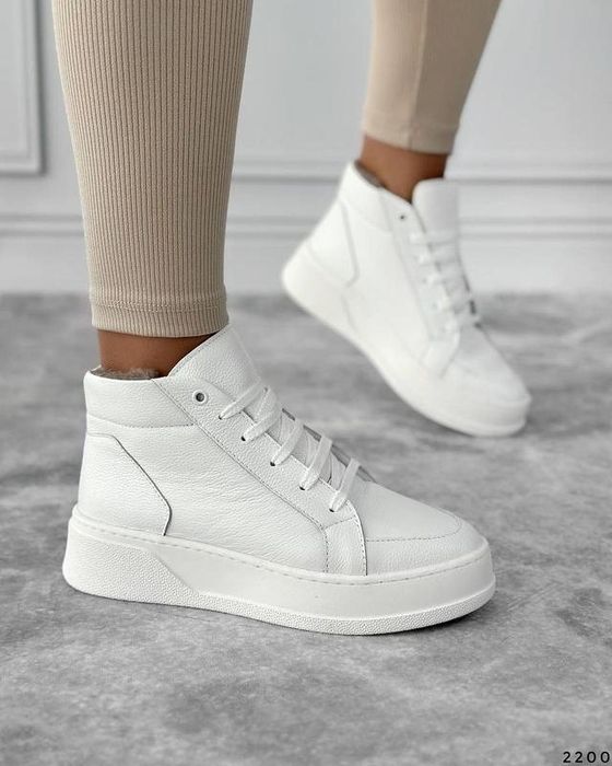 Хайтопи, кроси, зимові кросівки