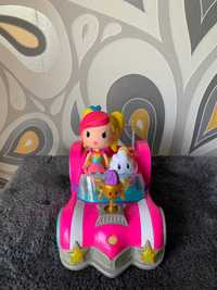 Машинка для кукол с куклой