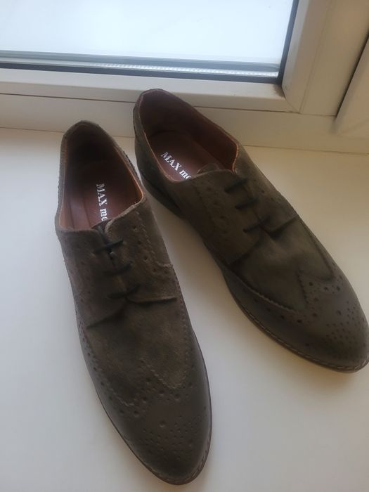 Нові, натуральні замшеві броги, туфлі з перфорацією, 40 розміру,