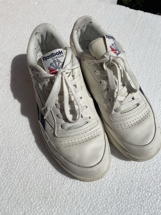 Tenis/sapatilhas Reebok. Sao creme, nao sao brancas.