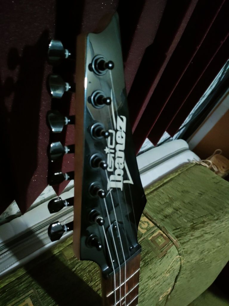 Gitara elektryczna 7 strunowa Ibanez
