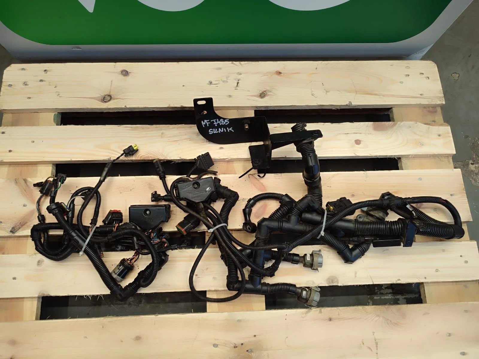 Wiązka elektryczna silnika V836866955 PERKINS 1106D-E66TA