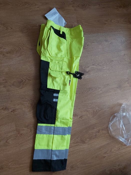 Spodnie robocze, odzież ochronna
