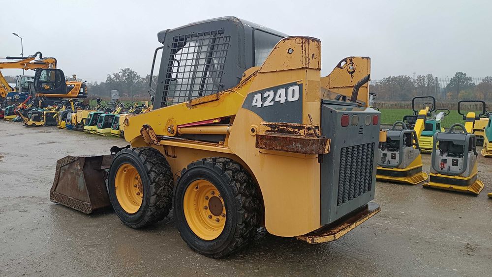 Miniładowarka GEHL 4240 / 10r / 2T! /4640 Bobcat S 100 130 JCB 160