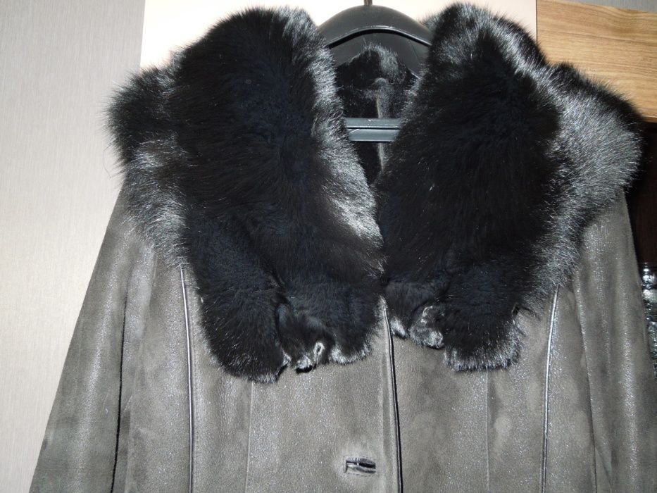 продаю женскую дубленку