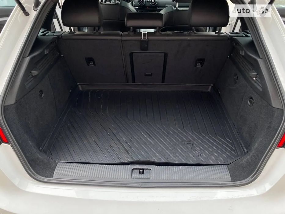 Audi A3 e-tron 2016 PHEV Ауді А3 єтрон гібрид (Plugin Hybrid)