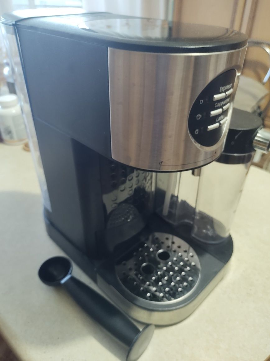 SILVERCREST Ekspres ze spieniaczem 1470 W