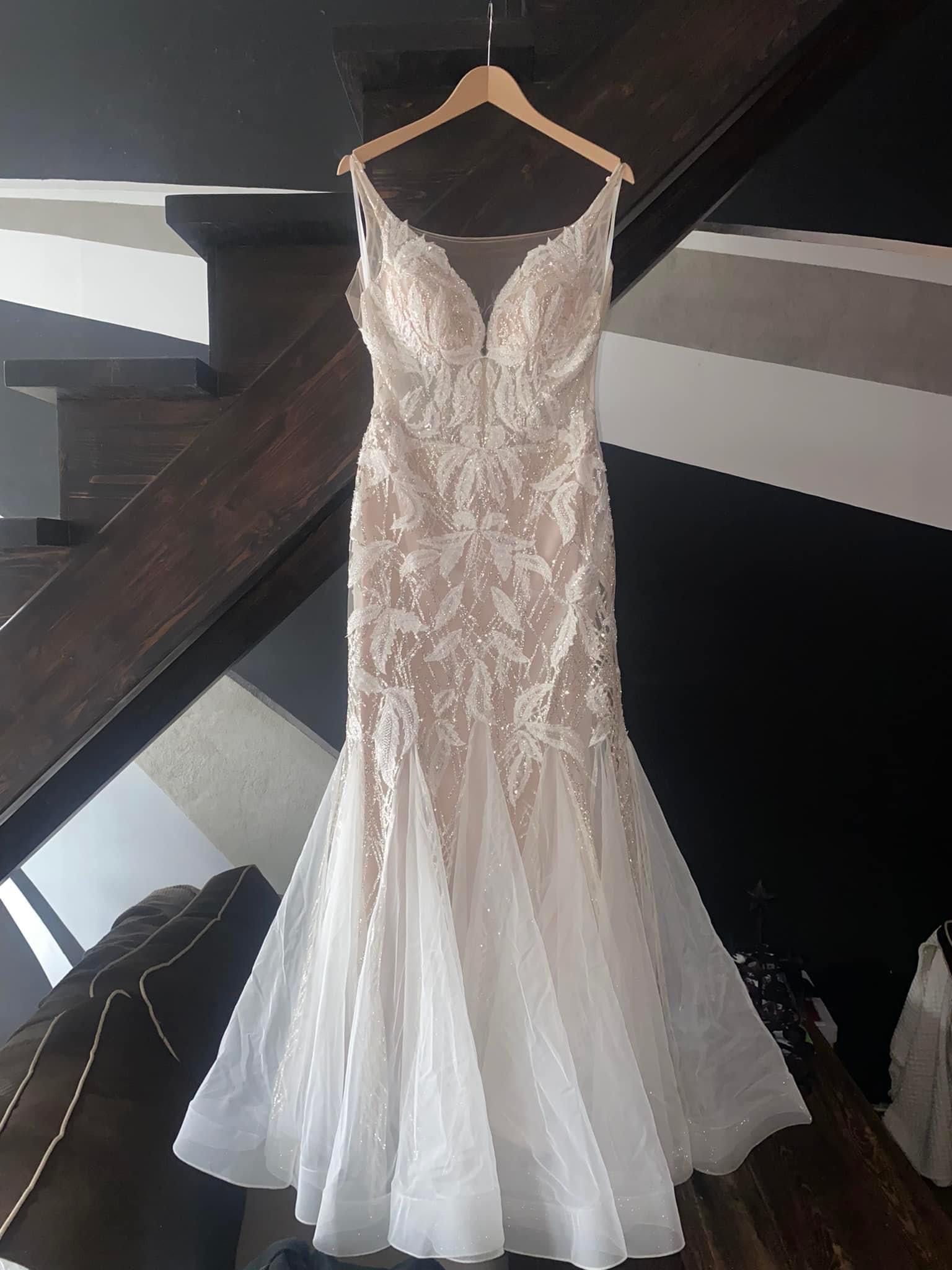 Piękna suknia ślubna rozmiar M