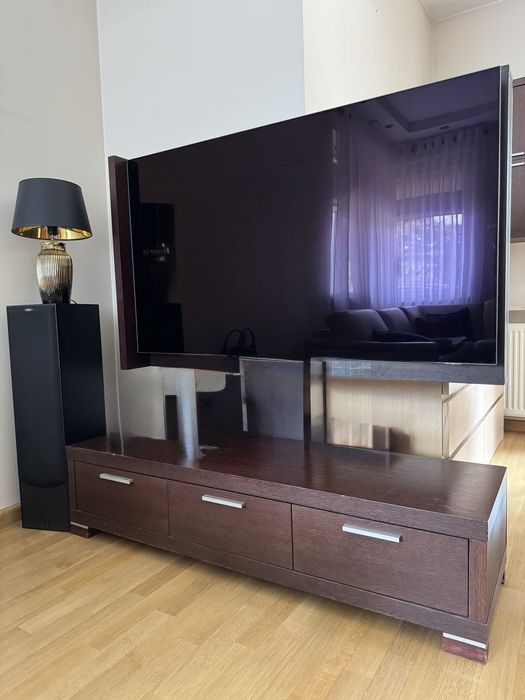 Zestaw mebli do salonu : komoda, szafka szafka rtv, panel tv, stół