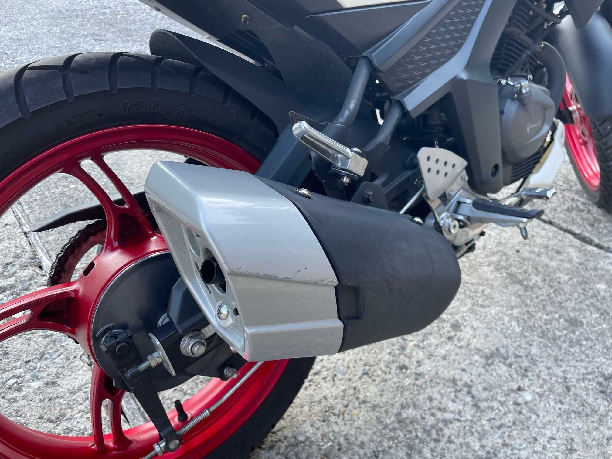Motocykl Junak RS125