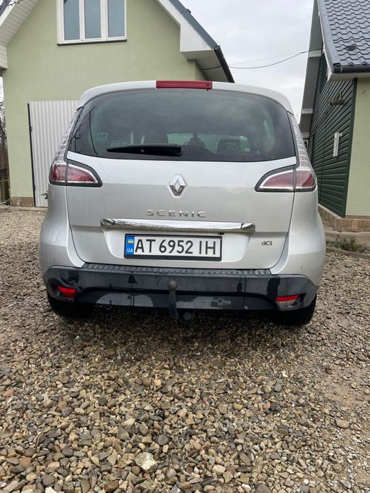 Автомобіль Renault Megane Scenic