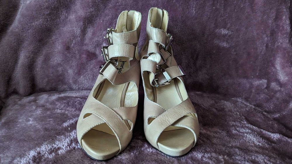 Босоніжки на платформі Jenrigo