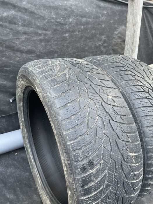 Зимова гума Nokian 225/50 R18