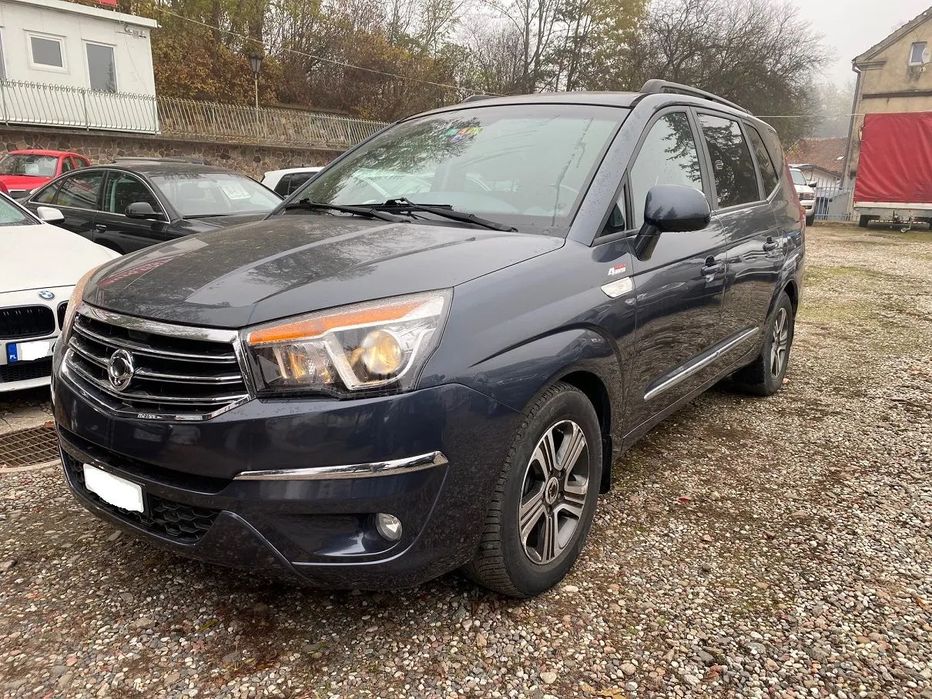SsangYong/KGM Rodius Polecam! Mega przestrzenne auto z Niskim przebiegiem !