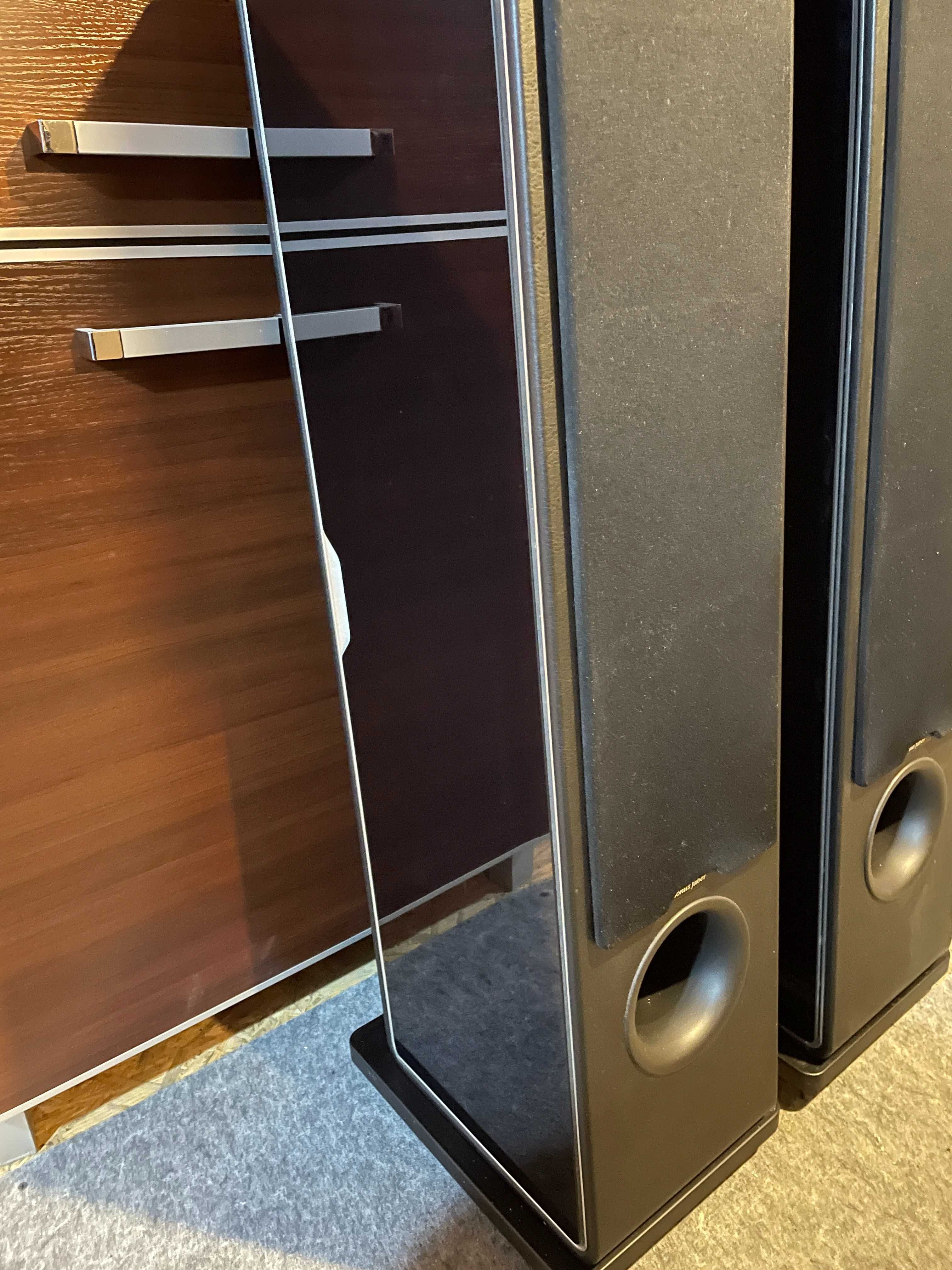 Kolumny podłogowe Sonus Faber Chameleon T z panelami piano black