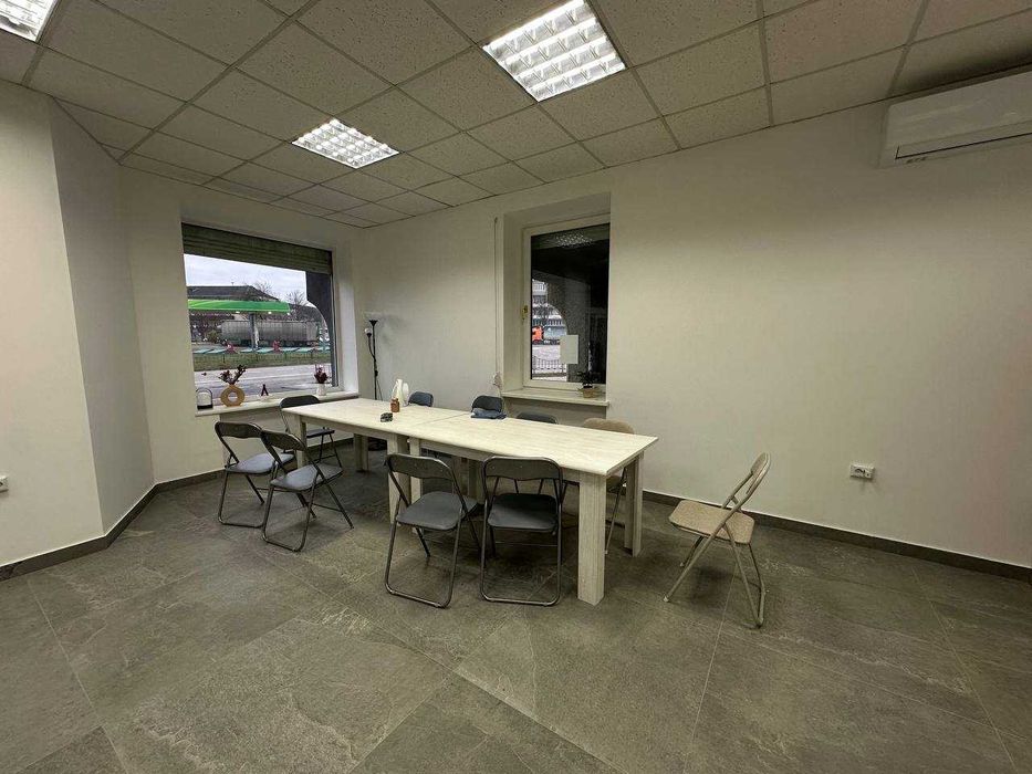 Продається комерційне приміщення вільного призначення