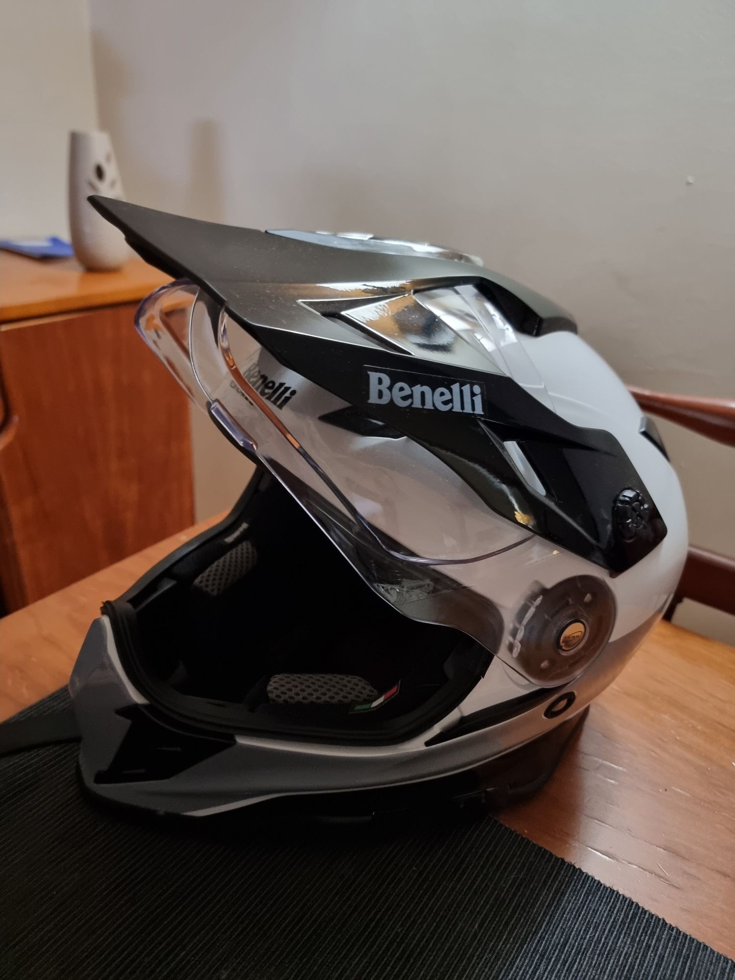 Capacete benelli