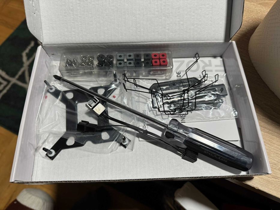 ID-Cooling FROZN A720 BLACK – chłodzenie powietrzem/powietrzne