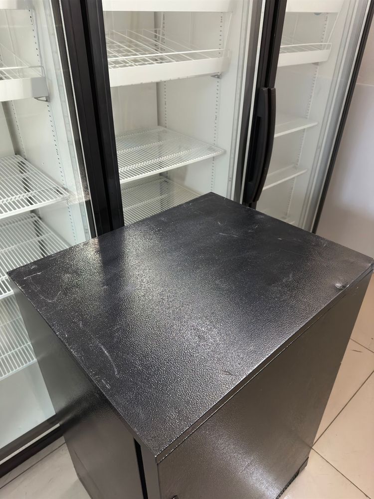Lodówka pod blat chłodziarka na zaplecze 87 cm 136 l poj