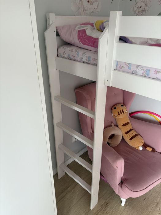 Łóżko piętrowe, drewniane, białe