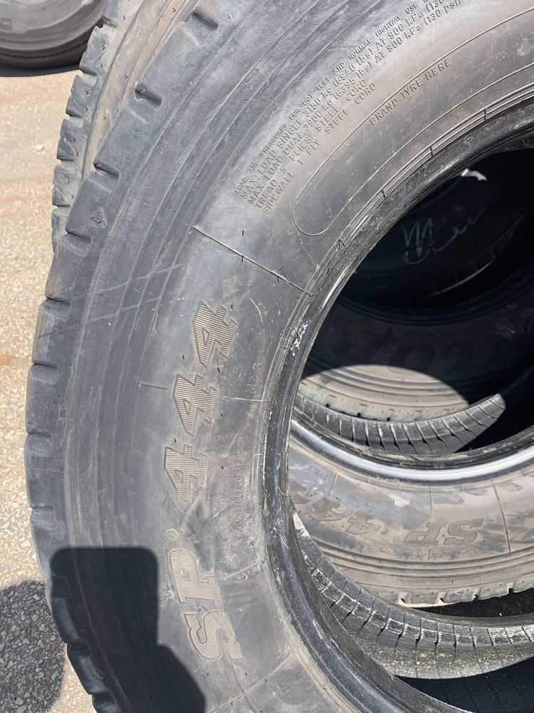 D35. 275/70/22,5 Dunlop Sp444