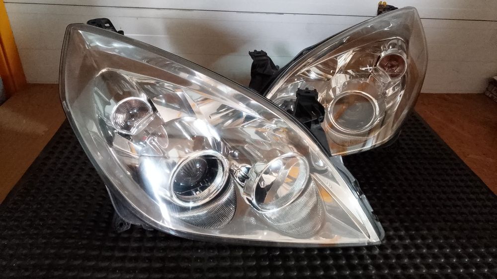 Lampy przód Vectra C Lift TYC soczewki