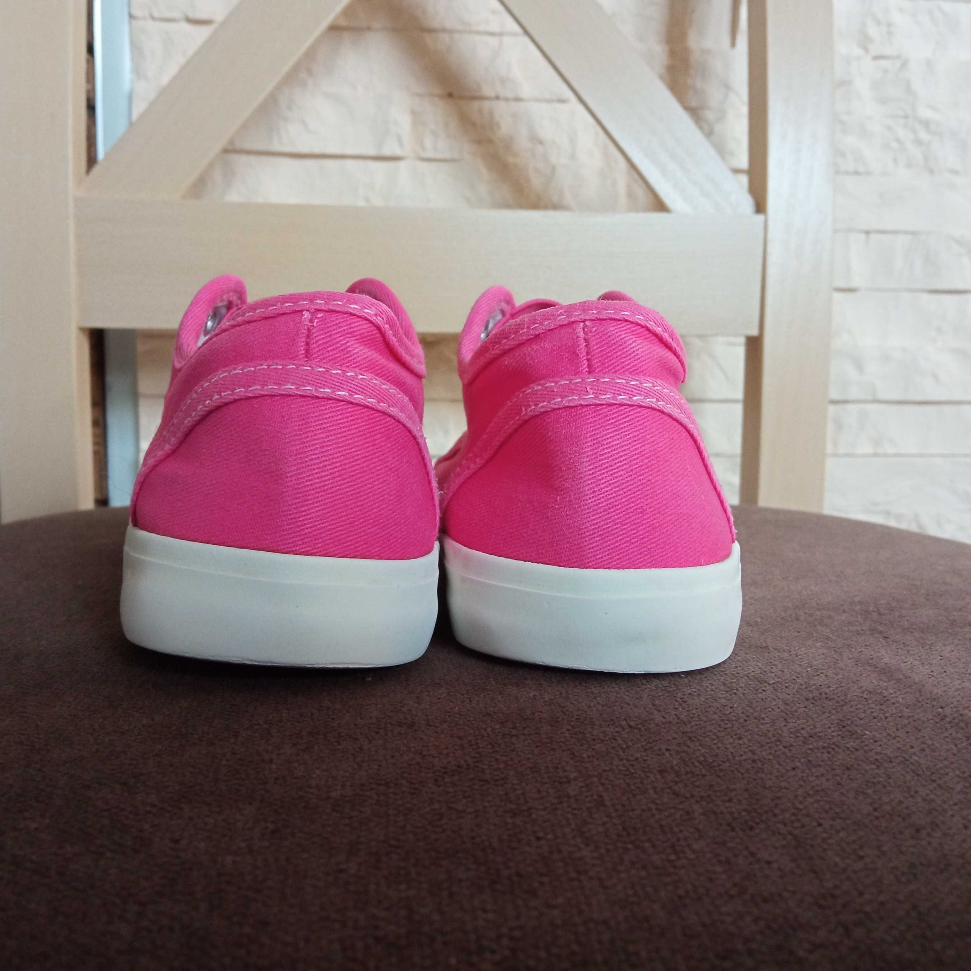 Trampki wsuwane slip on 28 tenisówki różowe John Lewis buty dziewczęce