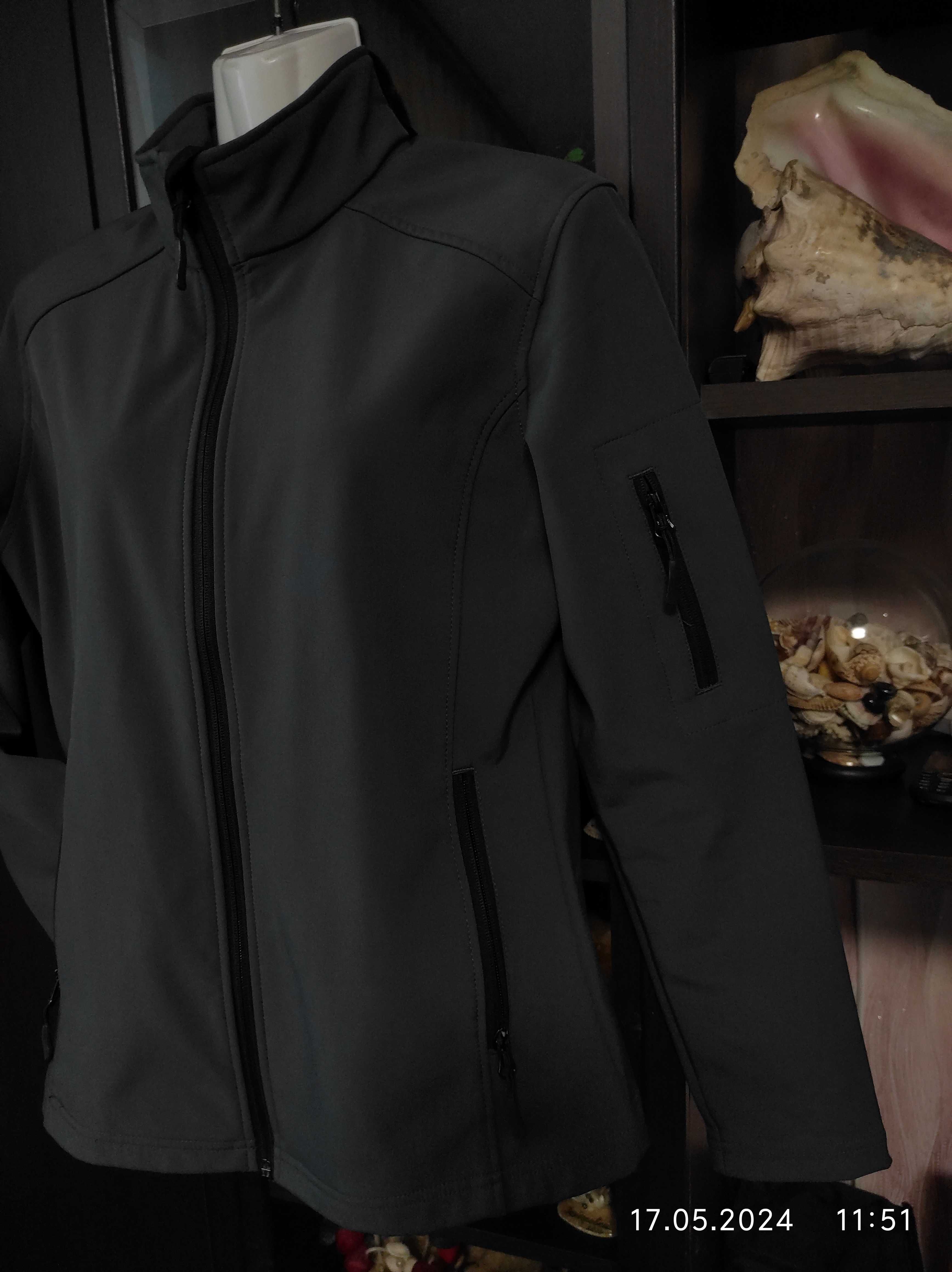 Жіноча,вітро і водо непроникна термо куртка на флісі-Softshell-44-46 р