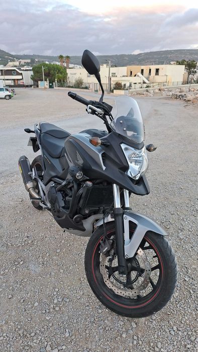 Mota Honda em excelente estado