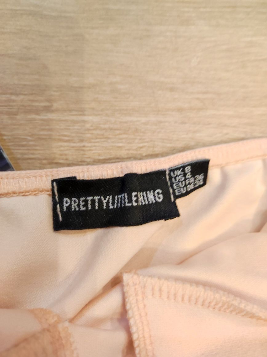 Piękna długa sukienka bez ramion. Baby pink.