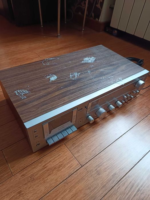 Radio i magnetofon z okresu PRL-u