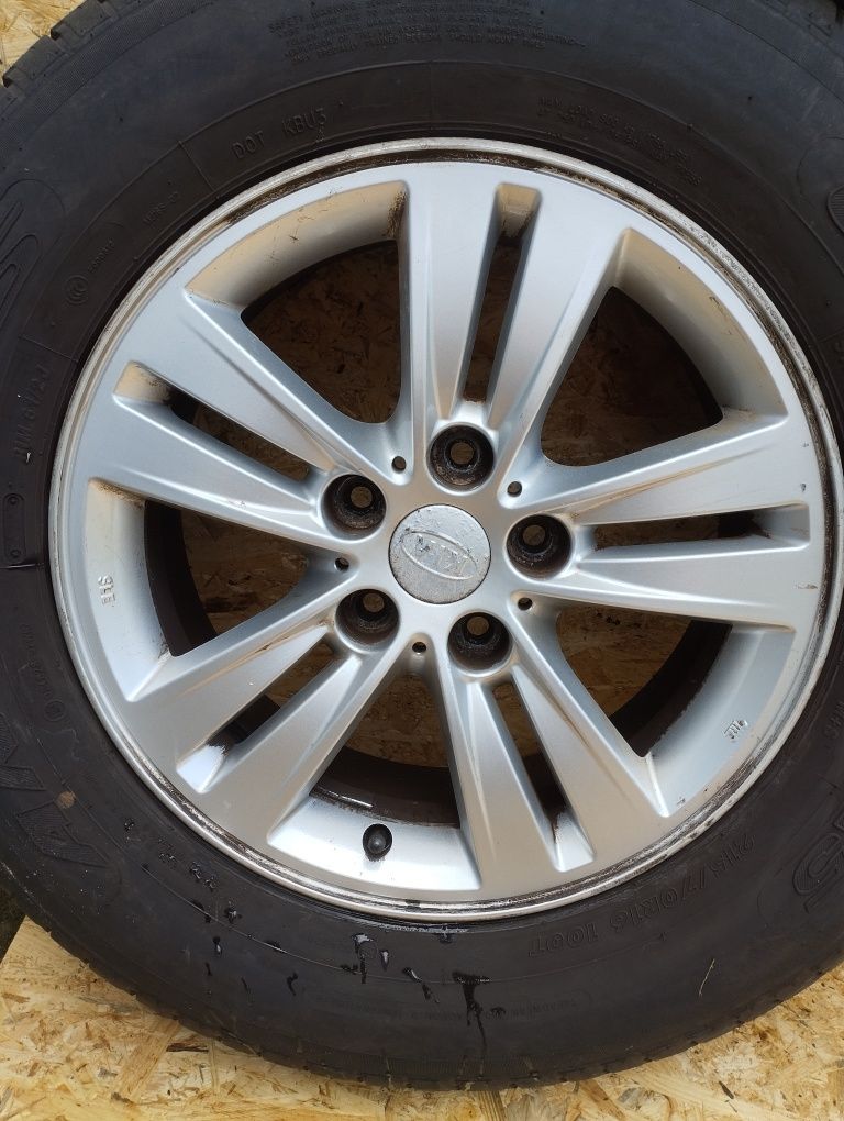 Koła Felgi Kia R16 215/70 67.1 5x114.4 5 sztuk felg