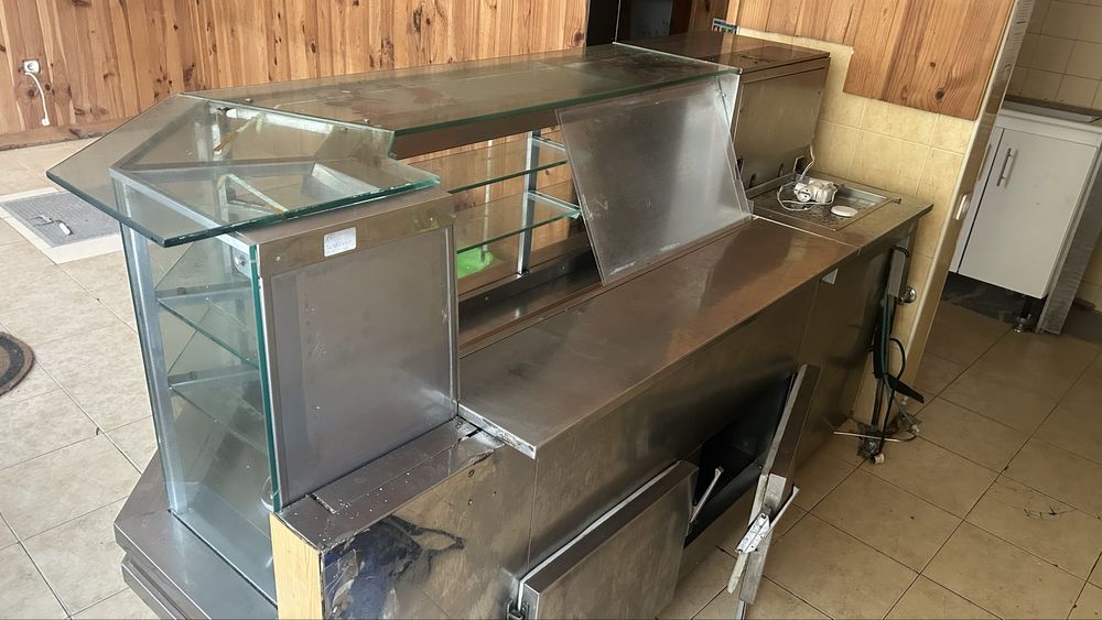 balcão com vitrine inox