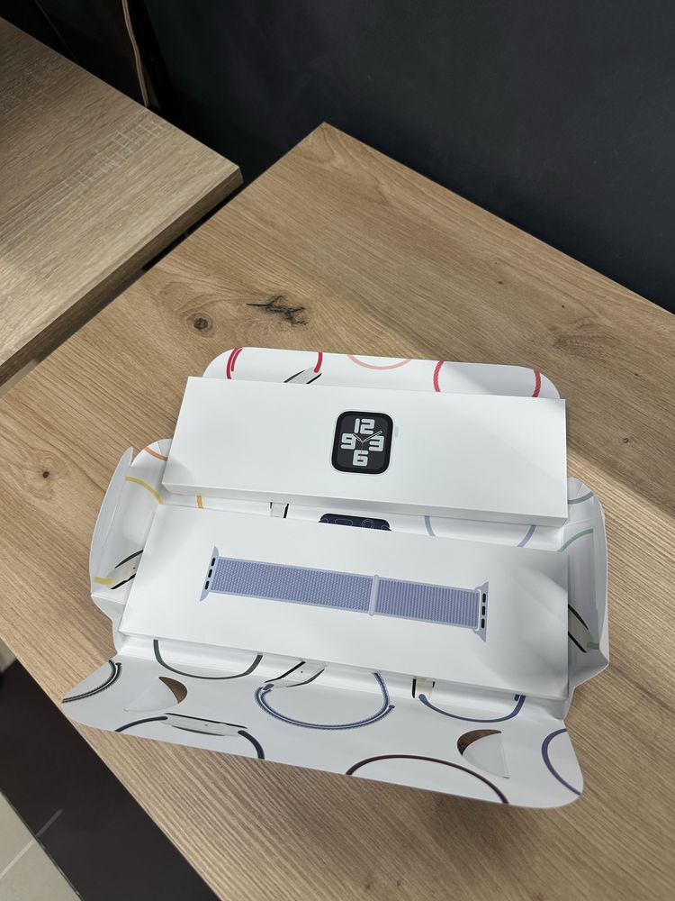 Apple watch SE 2 40mm silver нові