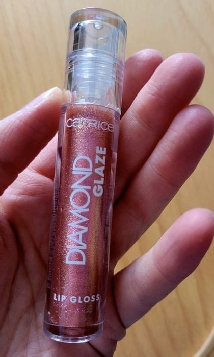 Catrice Diamond Glaze новинка розкішний сяючий блиск для губ