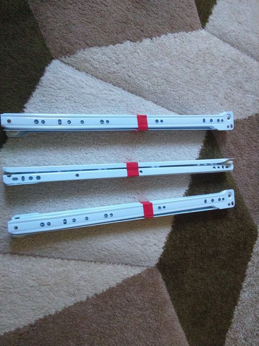 Мебельные направляющие. Роликовые направляющие для ящиков.