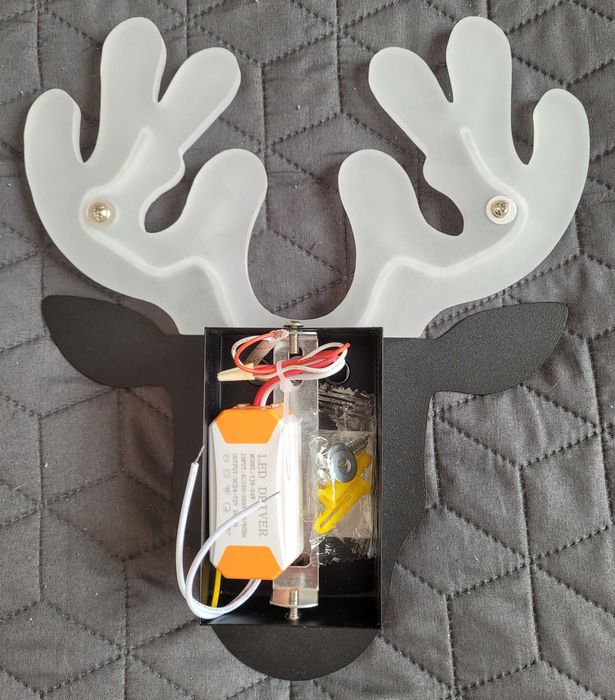 Nieużywany kinkiet LED