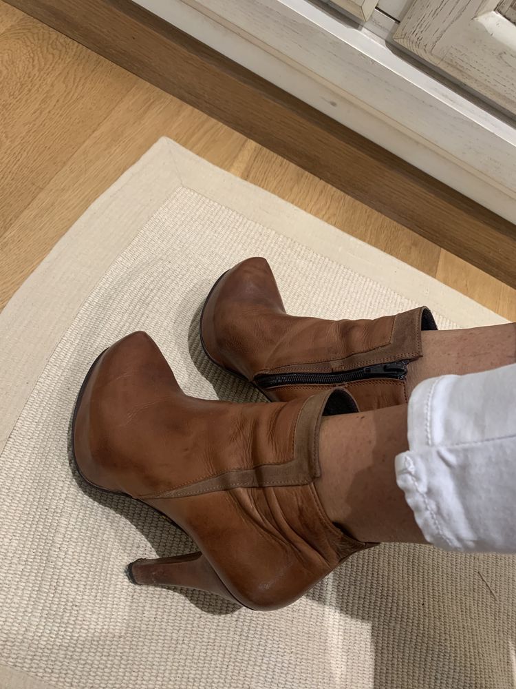 Botins camel pele