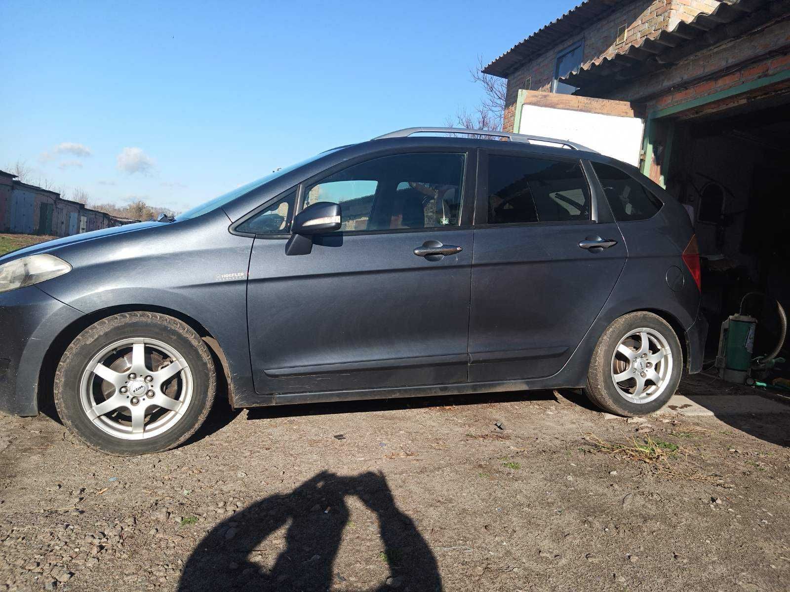 Продам Honda FR-V