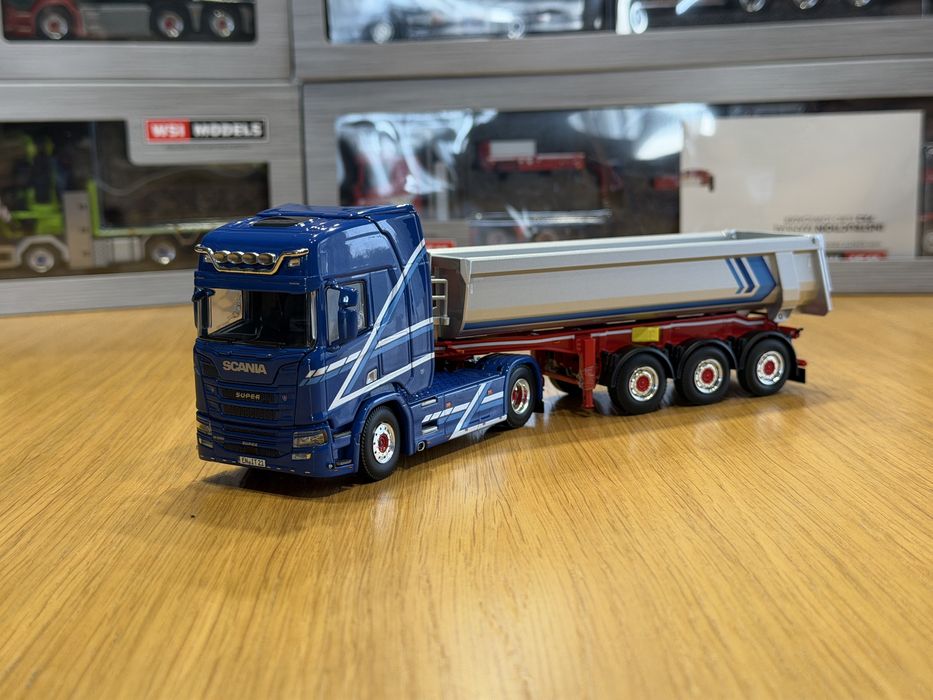Model 1:50 WSI Scania R Highline 4x2 + naczepa