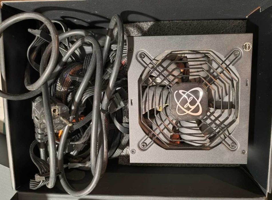 Karta graficzna [Gainward] GeForce GTX
Zasilacz [XFX] Core 550W