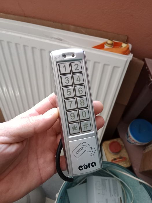 Zamek cyfrowy stan techniczny bardzo dobry