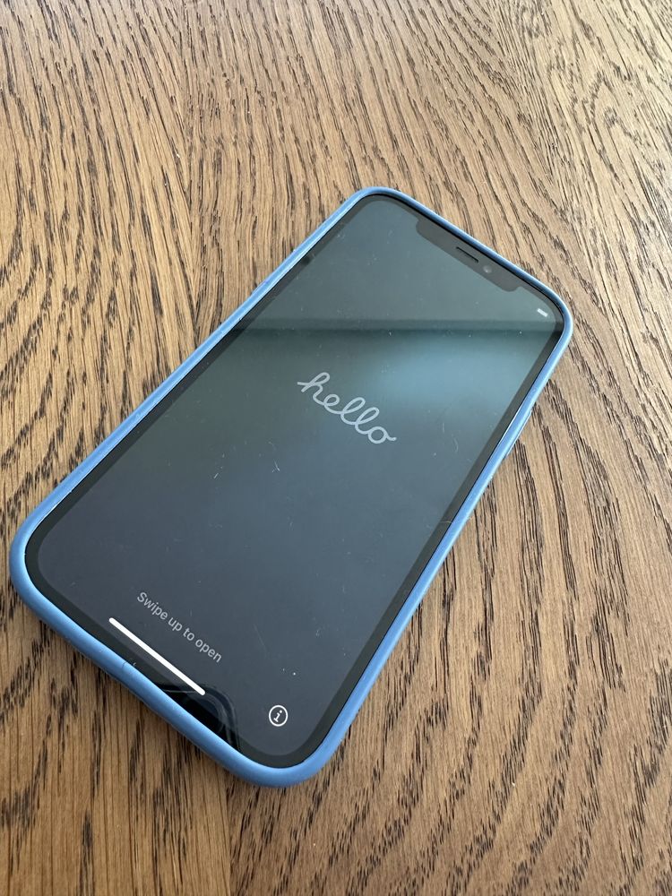 Iphone 12 branco - 64GB