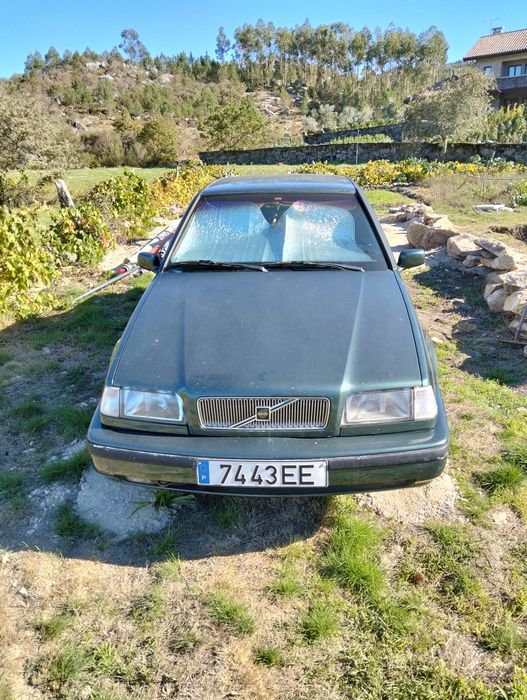 Vendo Volvo 460 1.6 a gasolina mecânica bastante boa e interiores tam