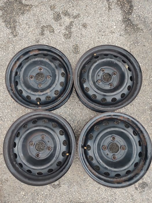 Komplet felg stalowych do Hyundai 14 cali 4x100 5J et45 osadzenie 54.1