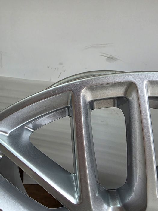 Oryginalna Felga Alufelga Audi Q7 4M 20 Cali 4M0601025Q Et 33