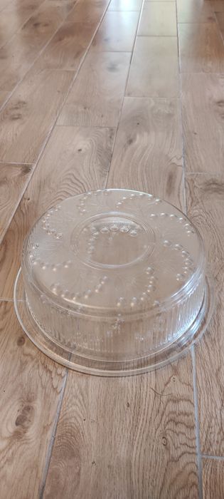 Pojemnik na tort lub ciasto z grubego plastiku