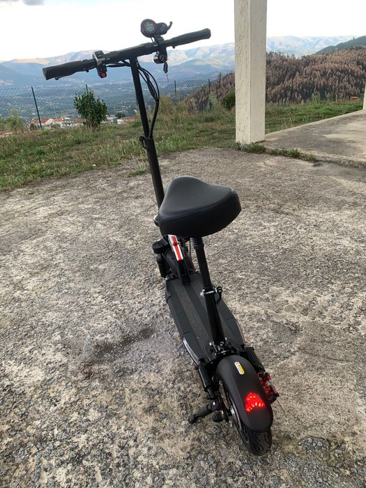 Trotinete elétrica com ou sem banco nova (andou 200 metros)