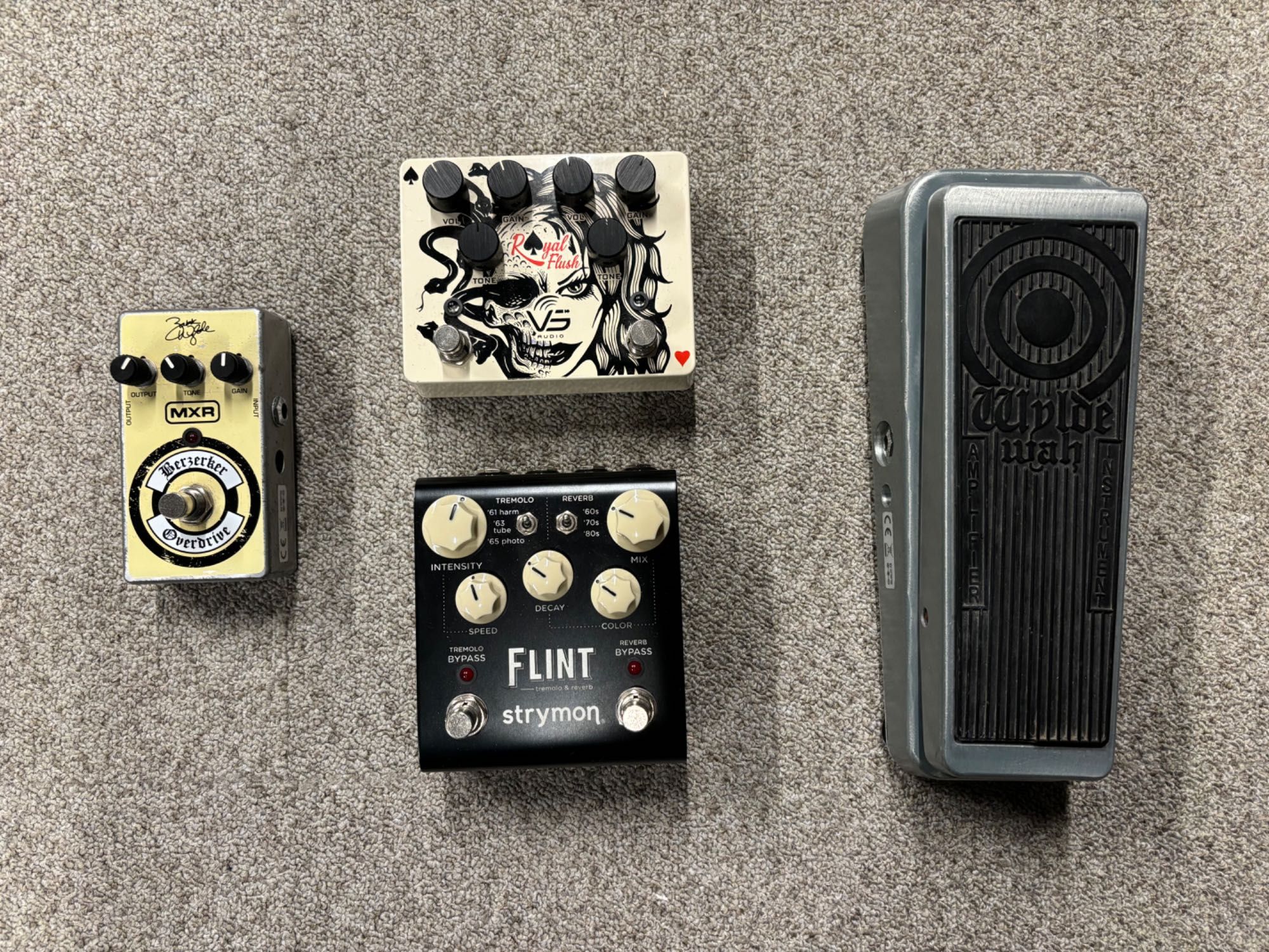 Pedais para guitarra elétrica (Strymon, MXR, Dunlop, VS Audio)